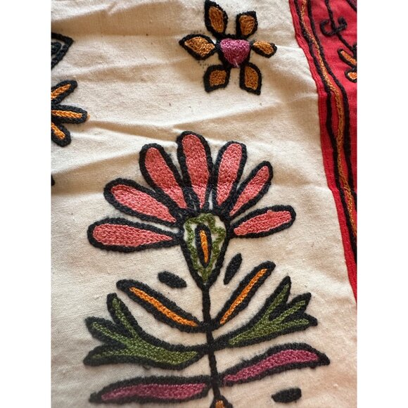 Indian Hand Embroidered Folk Art Floral Cotton Table Runner table top wall - Picture 6 of 15